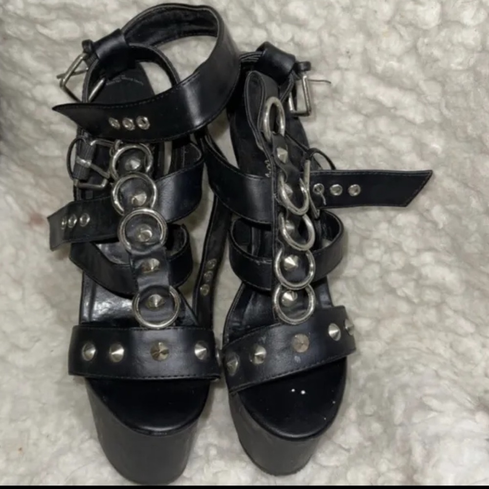 Pleaser size 7 ADORE-758 7” heels Black Chain Gothic Studded